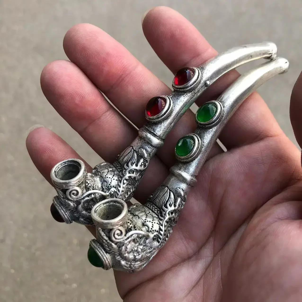 Exquisite Chinese Old Antiques Handmade White Copper Dragon Smoking Pipe
Exquisite Chinese Old Antiques Handmade White Copper Dragon Smoking Pipe