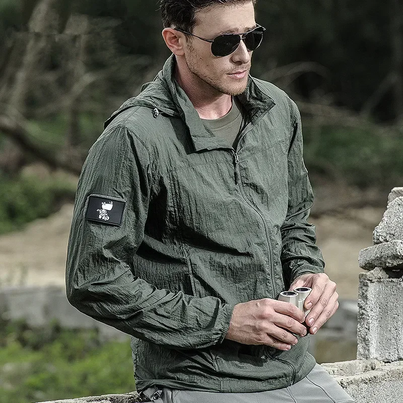 Lightweight Waterproof Tactical Jacket Men Summer Breathable Thin Hoody Raincoat Hunting Portable Windbreaker Skin Jackets
Lightweight Waterproof Tactical Jacket Men Summer Breathable Thin Hoody Raincoat Hunting Portable Windbreaker Skin Jackets