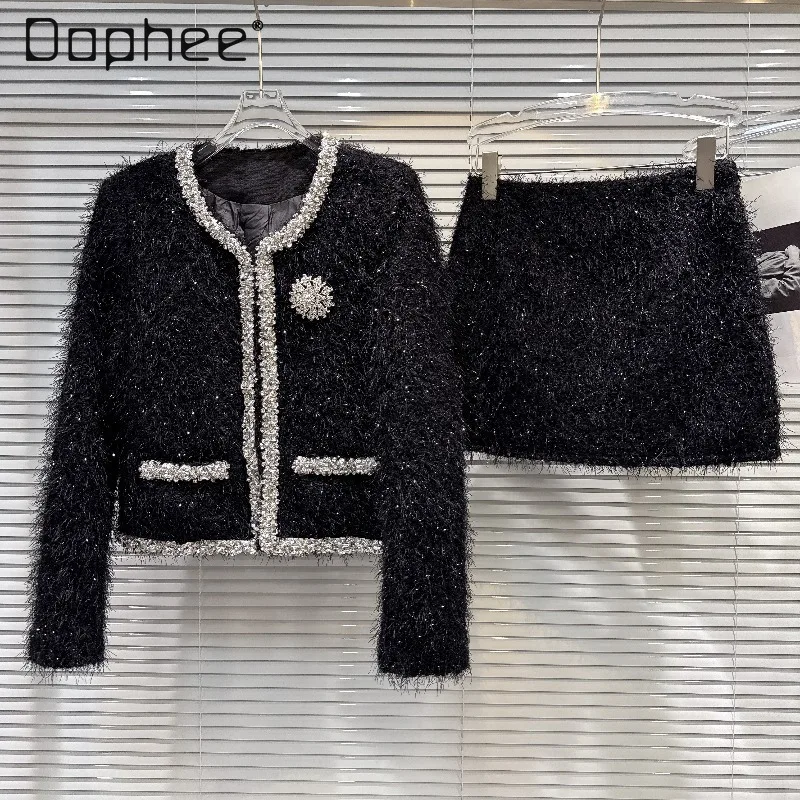 Элегантное французское светское толстое короткое пальто с бисером и стразами на плюшевом пуху + мини-юбка с высокой талией, элитные женские комплекты из двух предметов
Элегантное французское светское толстое короткое пальто с бисером и стразами на плюшевом пуху + мини-юбка с высокой талией, элитные женские комплекты из двух предметов