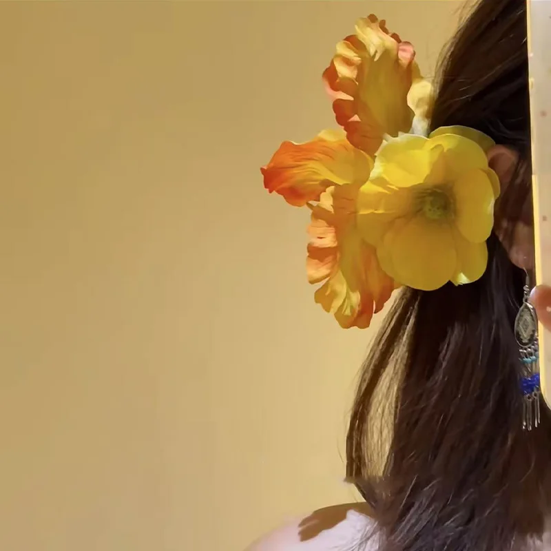 Headgear Bright yellow series flower hairpin handmade super fairy atmosphere head flower embellishment modeling
Headgear Bright yellow series flower hairpin handmade super fairy atmosphere head flower embellishment modeling