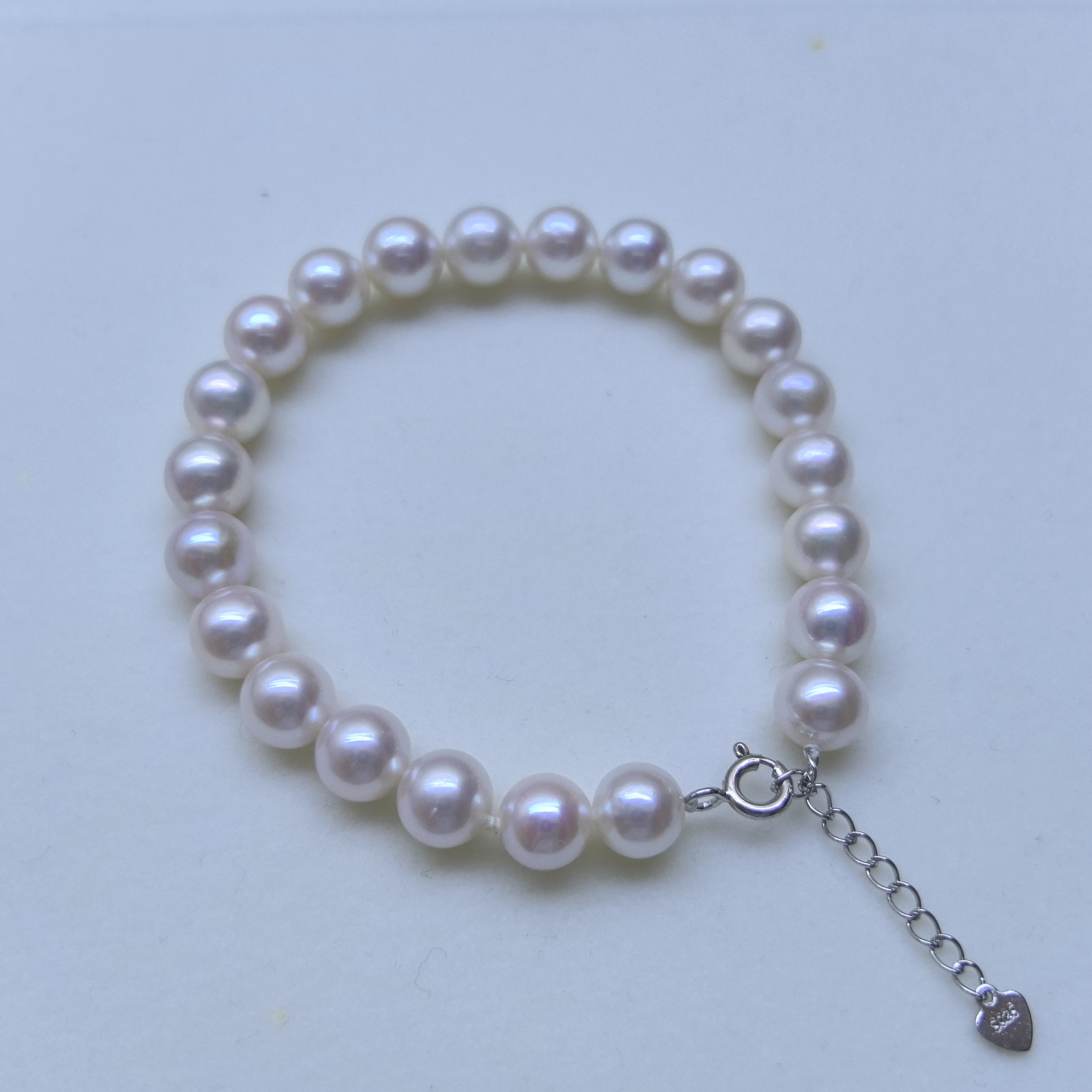 Классический браслет из натурального японского круглого жемчуга AAAA8-9 мм, регулируемый размер 7,8-8 дюймов/925 s
Классический браслет из натурального японского круглого жемчуга AAAA8-9 мм, регулируемый размер 7,8-8 дюймов/925 s