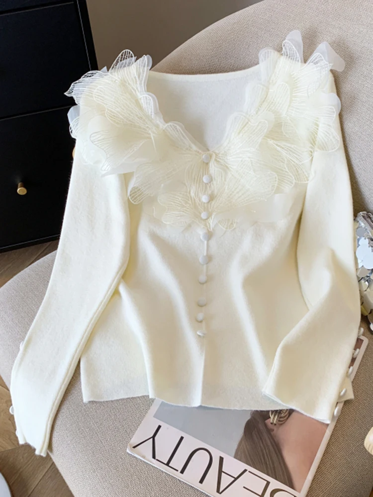 Korean Fashion Slim Fit Sweet Beauty Style Solid Color Knitted Top Winter French Women Lace V-Neck Long Sleeved Base Sweater
Korean Fashion Slim Fit Sweet Beauty Style Solid Color Knitted Top Winter French Women Lace V-Neck Long Sleeved Base Sweater