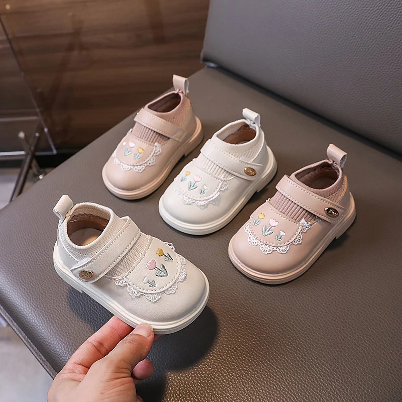 Toddlers Girls Shoes Spring Autumn Sweet Kids Princess Embroidered Flat Shoes Fashion Versatile Children's Walking Causal Shoes
Toddlers Girls Shoes Spring Autumn Sweet Kids Princess Embroidered Flat Shoes Fashion Versatile Children's Walking Causal Shoes