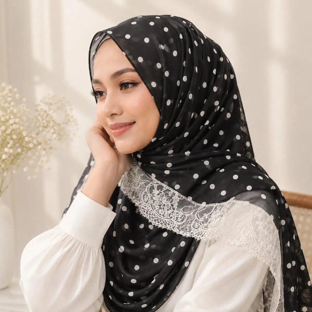 Hijab Shawl Premium Lace Border Polka Dot Long Scarf Muslim Women Muslimah Soft Elegant Mewah Wear Fashion Head Cover Accessory
Hijab Shawl Premium Lace Border Polka Dot Long Scarf Muslim Women Muslimah Soft Elegant Mewah Wear Fashion Head Cover Accessory