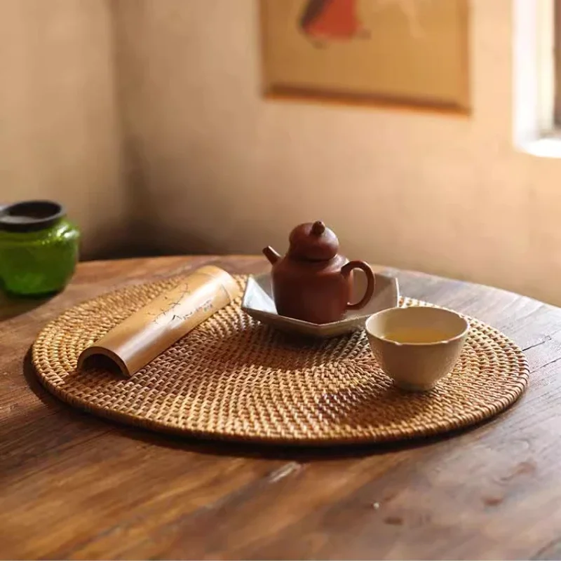Autumn Rattan Hand-Woven Place Mat Creative Dining Circular Teacup Pads Insulating Coaster Mat Home Dining Table Decoration
Autumn Rattan Hand-Woven Place Mat Creative Dining Circular Teacup Pads Insulating Coaster Mat Home Dining Table Decoration