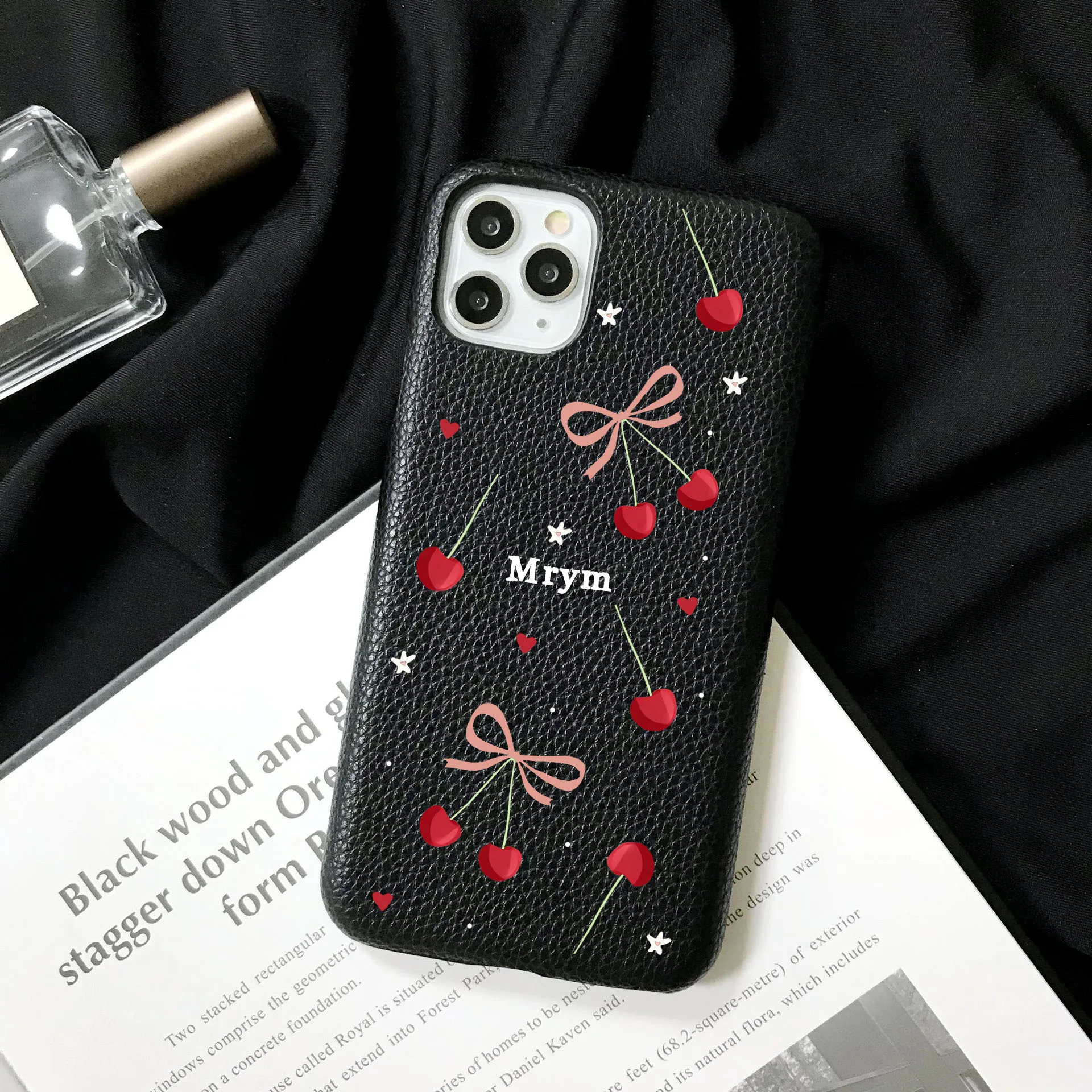 Personalized Customized Name Letter Leather Case For Iphone 15 16 pro max 14 13 Pro Max 12 Mini 11 kafr letters Luxury Covers
Personalized Customized Name Letter Leather Case For Iphone 15 16 pro max 14 13 Pro Max 12 Mini 11 kafr letters Luxury Covers
