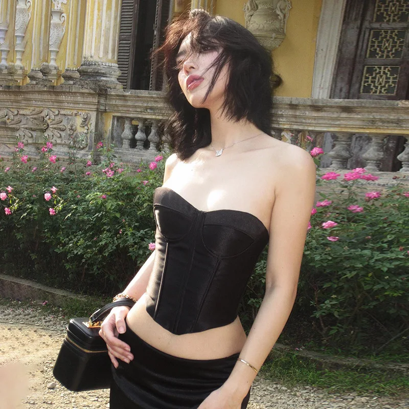 XY23147 2024 New Style Summer Spicy Girl Sexy Slim Fit Satin Bra Top For Women
XY23147 2024 New Style Summer Spicy Girl Sexy Slim Fit Satin Bra Top For Women