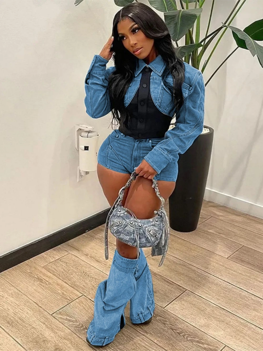 Casual Women's Denim Suit Autumn Long-Sleeved Lapel Top And Slim-Fit Shorts Outfits Contrast Color Ladies Two-Piece Set
Casual Women's Denim Suit Autumn Long-Sleeved Lapel Top And Slim-Fit Shorts Outfits Contrast Color Ladies Two-Piece Set