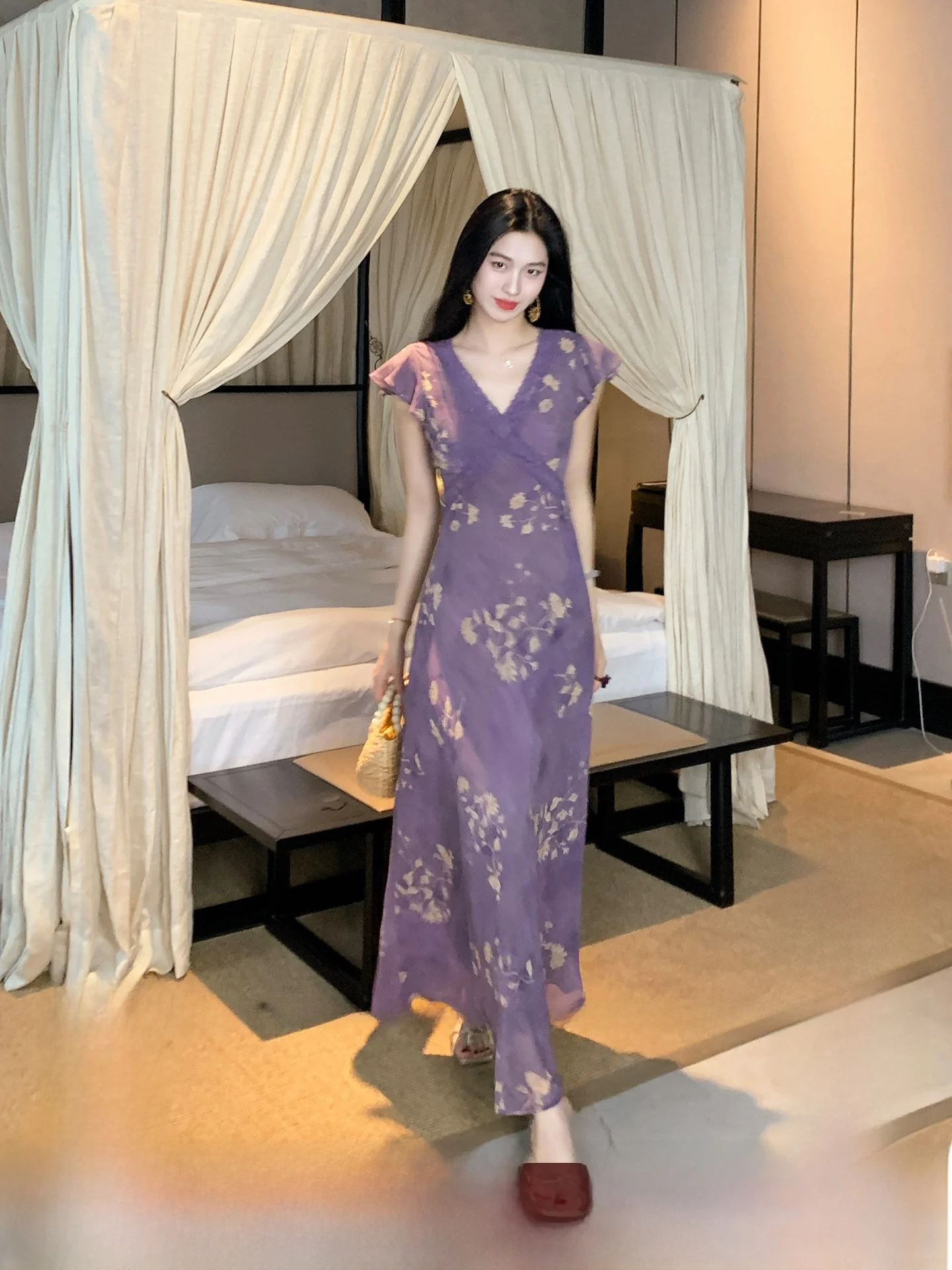 Summer Lace Waist-Cut Long Dress Women's Floral Print Puffy Sleeve Dress French Style A-Line Skirt Short Sleeve V-Neck Dress
Summer Lace Waist-Cut Long Dress Women's Floral Print Puffy Sleeve Dress French Style A-Line Skirt Short Sleeve V-Neck Dress
