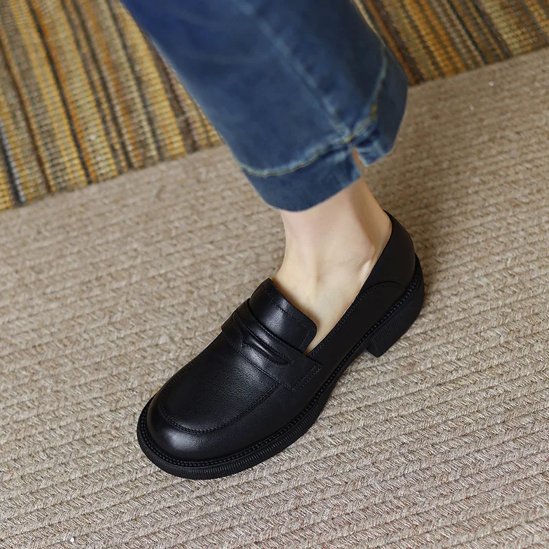 Ladies shoe leather spring all-leather new shopping mall with the same fashion work shoes comfortable commuter women's loafers
Ladies shoe leather spring all-leather new shopping mall with the same fashion work shoes comfortable commuter women's loafers