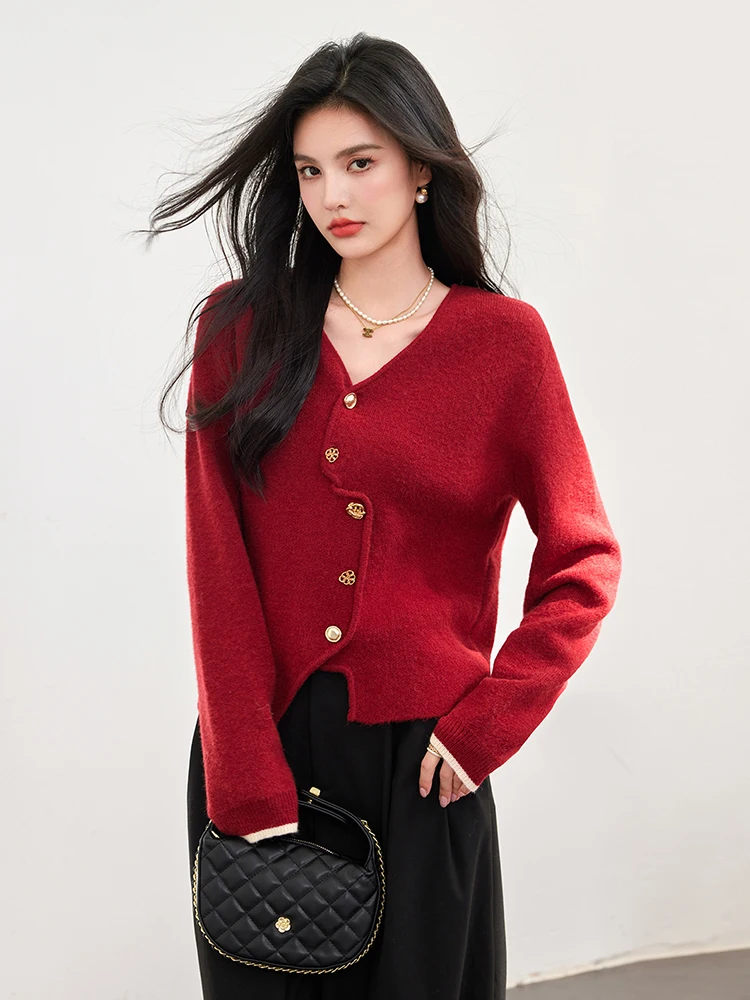 2024 New Niche Design V-neck Sweater Cardigan Fashion Women's Jacket Autumn Korean Style Solid Color Knit Top
2024 New Niche Design V-neck Sweater Cardigan Fashion Women's Jacket Autumn Korean Style Solid Color Knit Top