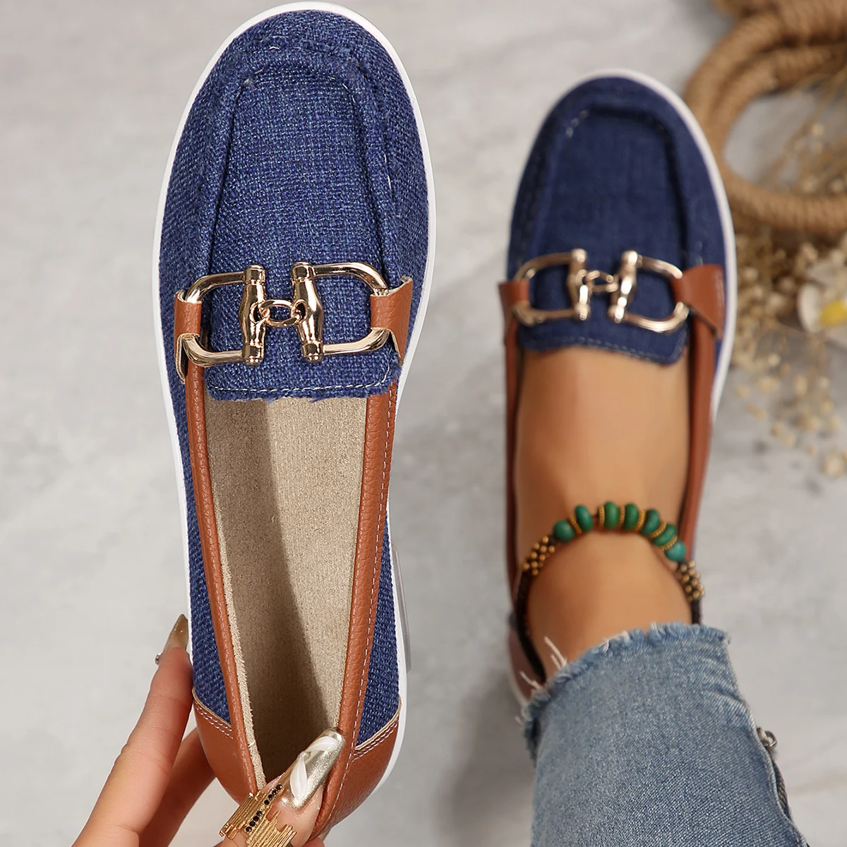 Women Flats Sneakers Slip-On Luxury Trend Classic Female Sneakers Comfy Casual Shoes Stylish Light Durable Breathable Loafers
Women Flats Sneakers Slip-On Luxury Trend Classic Female Sneakers Comfy Casual Shoes Stylish Light Durable Breathable Loafers