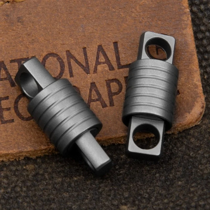 Titanium Alloy Mini Universal Rotating Keychain Double-Headed Connector HookEDCTool Quick Release Keychain
Titanium Alloy Mini Universal Rotating Keychain Double-Headed Connector HookEDCTool Quick Release Keychain