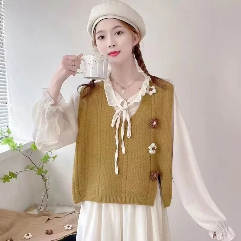 Women's Sweet Floral Knitted Cardigan Vest New Spring Autumn V Neck Pullover Vintage Chic Layered Sweater for Everyday Chic
Women's Sweet Floral Knitted Cardigan Vest New Spring Autumn V Neck Pullover Vintage Chic Layered Sweater for Everyday Chic
