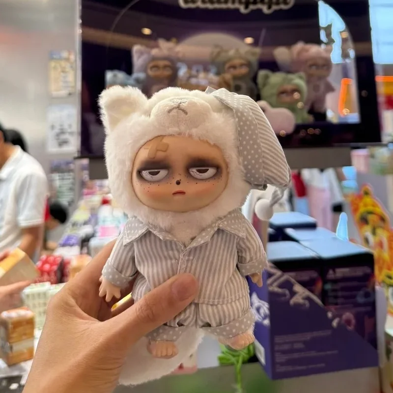 Милая оригинальная новая без бретелек Grumpipi Series слепая коробка виниловая фигурка Kawaii куклы Mystery Box сумка-сюрприз подарок на день рождения
Милая оригинальная новая без бретелек Grumpipi Series слепая коробка виниловая фигурка Kawaii куклы Mystery Box сумка-сюрприз подарок на день рождения