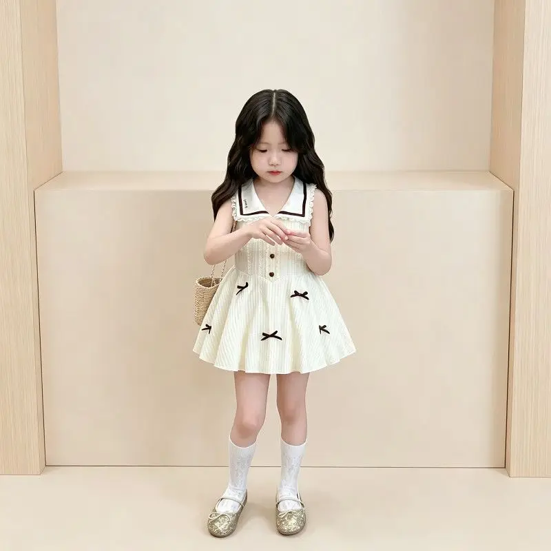 Girls White Sleeveless Dress, Cute Black Bow Decor Sundress, Ruffle Trim A-Line Casual Dress for Toddler Girls Summer Outfit
Girls White Sleeveless Dress, Cute Black Bow Decor Sundress, Ruffle Trim A-Line Casual Dress for Toddler Girls Summer Outfit