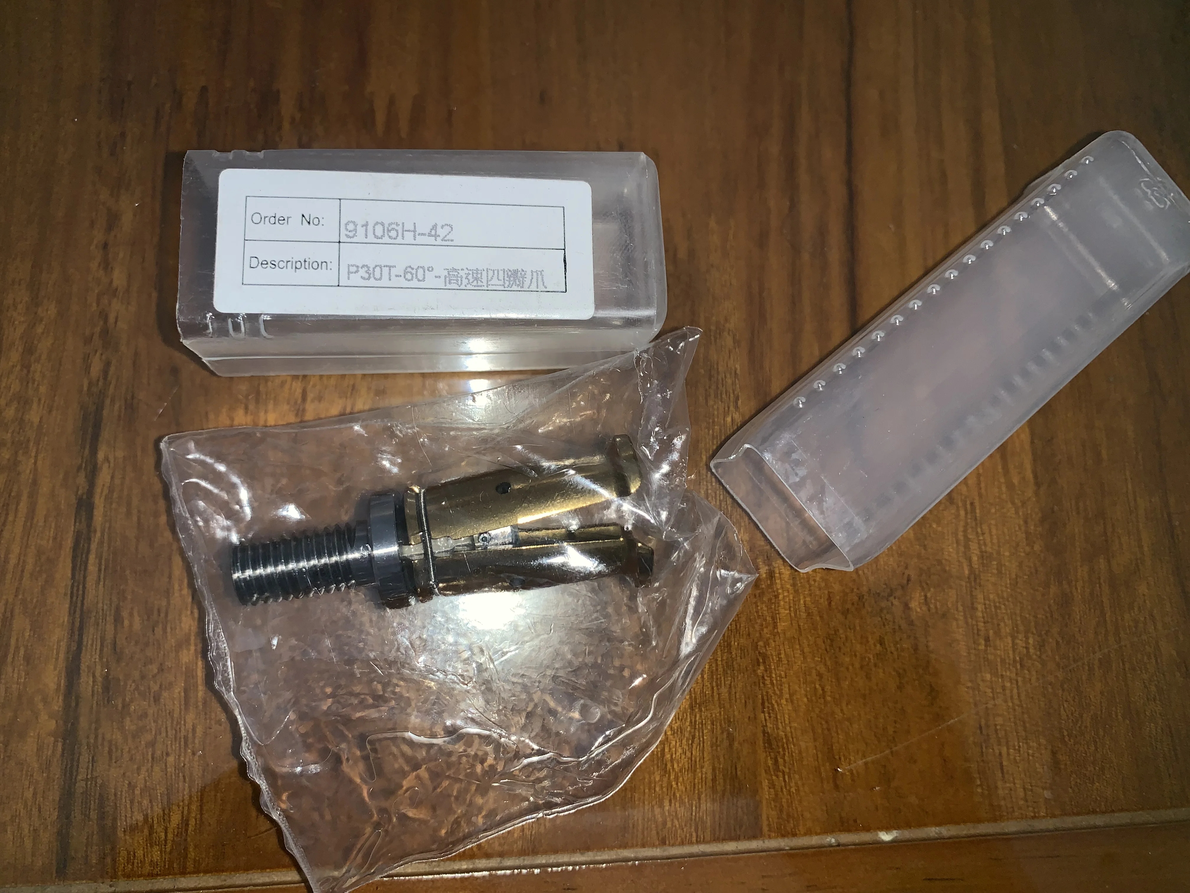 Taiwan ACROW Marui degree external thread high-speed knife claw 9106H-42 BT30-60 9106H-03 BT40-45 9106H-06 BT40-60 9106H-08
Taiwan ACROW Marui degree external thread high-speed knife claw 9106H-42 BT30-60 9106H-03 BT40-45 9106H-06 BT40-60 9106H-08