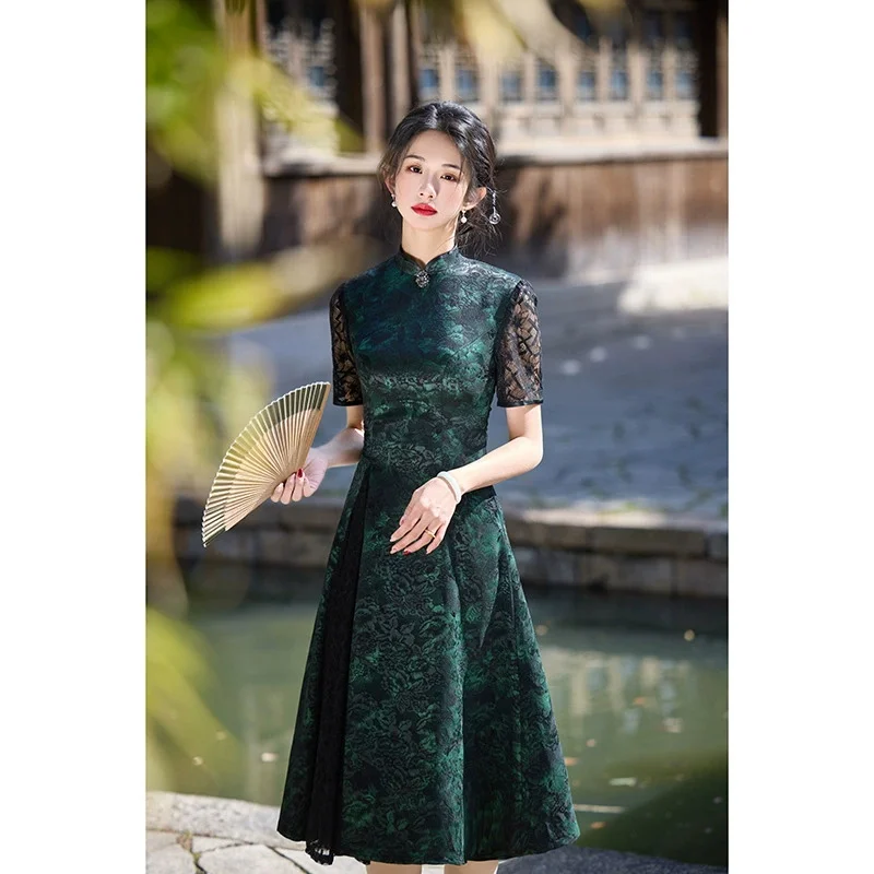 Весна/Лето 2021, новое зеленое кружевное платье Cheongsam с коротким рукавом, улучшенное ретро Cheongsam Qipao
Весна/Лето 2021, новое зеленое кружевное платье Cheongsam с коротким рукавом, улучшенное ретро Cheongsam Qipao