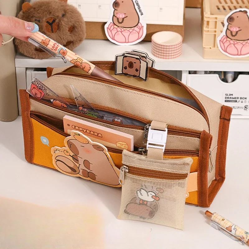 Милый большой вместительный пенал с изображением капибары, многослойный пенал на молнии, холщовая сумка для ручек, сумка для хранения канцелярских принадлежностей
Милый большой вместительный пенал с изображением капибары, многослойный пенал на молнии, холщовая сумка для ручек, сумка для хранения канцелярских принадлежностей