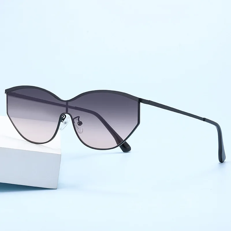 New Ultra Light UV Resistant Metal Frame Cat Eye Technology Protective Sunglasses Fashionable and Trendy Sun Shading Glasses
New Ultra Light UV Resistant Metal Frame Cat Eye Technology Protective Sunglasses Fashionable and Trendy Sun Shading Glasses