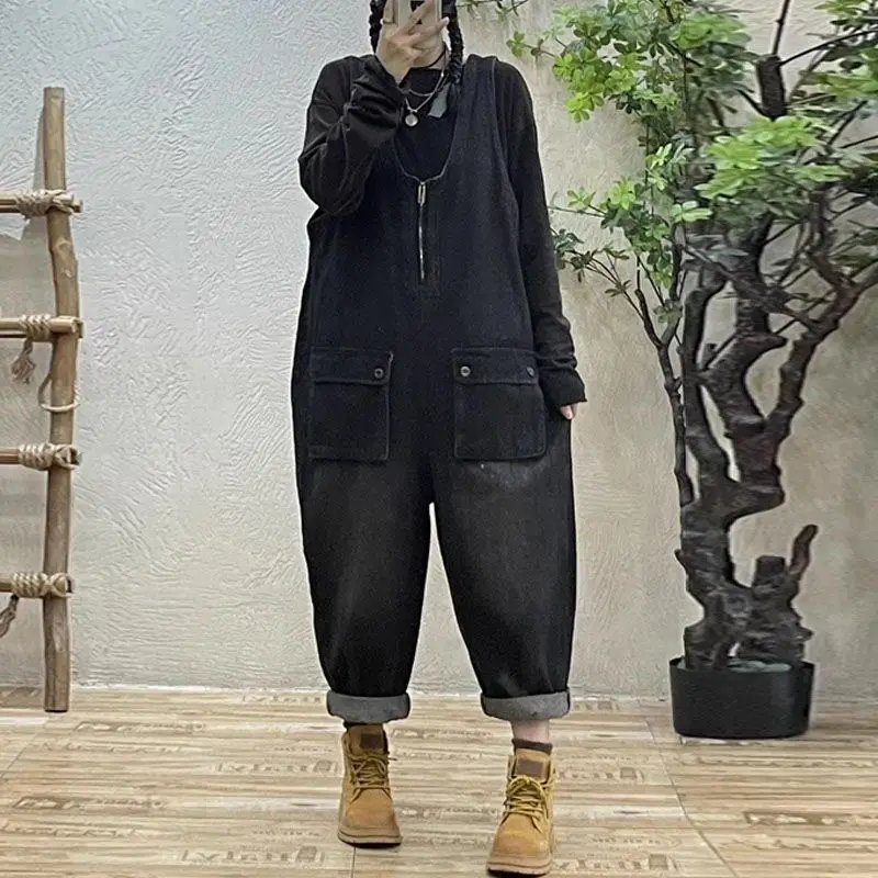 Spring and Summer Women's Denim Jumpsuit Loose Wide Leg Casual Overalls
Spring and Summer Women's Denim Jumpsuit Loose Wide Leg Casual Overalls