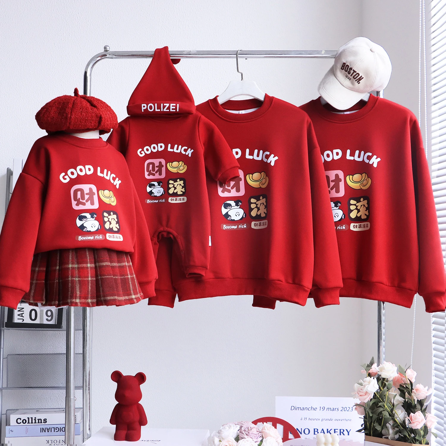 New Year Family Clothing Tops Parent-child Red Sweatshirts Baby Infant Romper Dad Mom and Daughter Son Rich Luck Print Clothes
New Year Family Clothing Tops Parent-child Red Sweatshirts Baby Infant Romper Dad Mom and Daughter Son Rich Luck Print Clothes