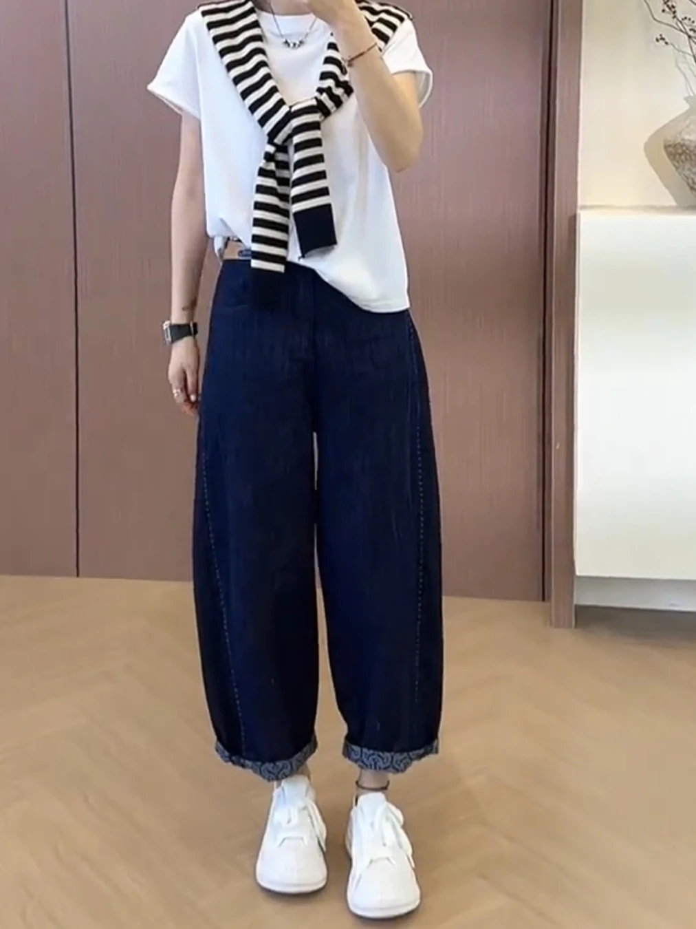 High Waist Wide Leg Pants plus Size Slim Fit Nine Points Thin Summer Casual Jeans for Women Korean Style Casual Fashion
High Waist Wide Leg Pants plus Size Slim Fit Nine Points Thin Summer Casual Jeans for Women Korean Style Casual Fashion