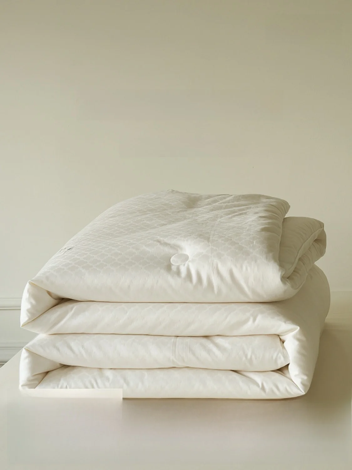 Thickened Inner Wear Cotton Soybean Fiber Quilt All Seasons Pure Cotton Warmth Storage Bedding Cover Fabric Chinese Style
Thickened Inner Wear Cotton Soybean Fiber Quilt All Seasons Pure Cotton Warmth Storage Bedding Cover Fabric Chinese Style