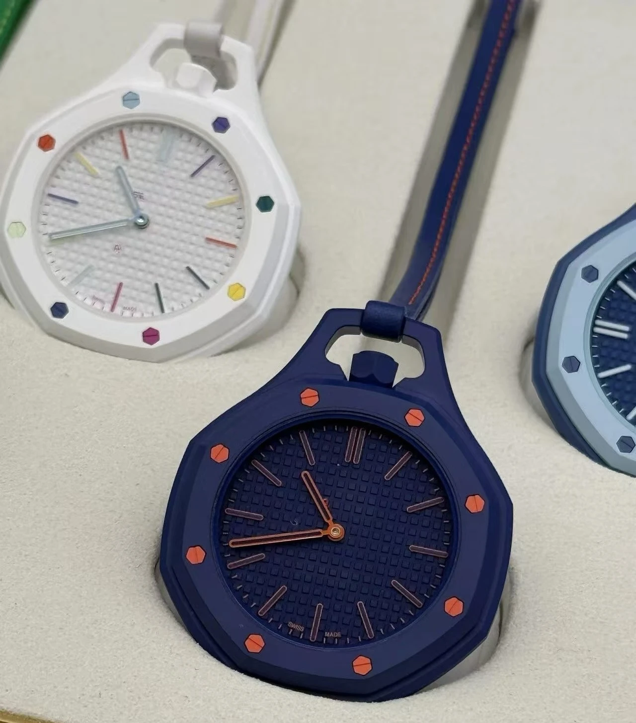 26th model quartz movement candy-colored new octagonal trendy pocket watch - creative timepiece fashionable art
26th model quartz movement candy-colored new octagonal trendy pocket watch - creative timepiece fashionable art