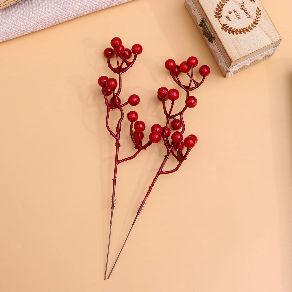 10pcs 15 Heads Artificial Berries For Christmas Party Decor Diy Craft Centerpiece Wedding Holiday Home Decoration
10pcs 15 Heads Artificial Berries For Christmas Party Decor Diy Craft Centerpiece Wedding Holiday Home Decoration