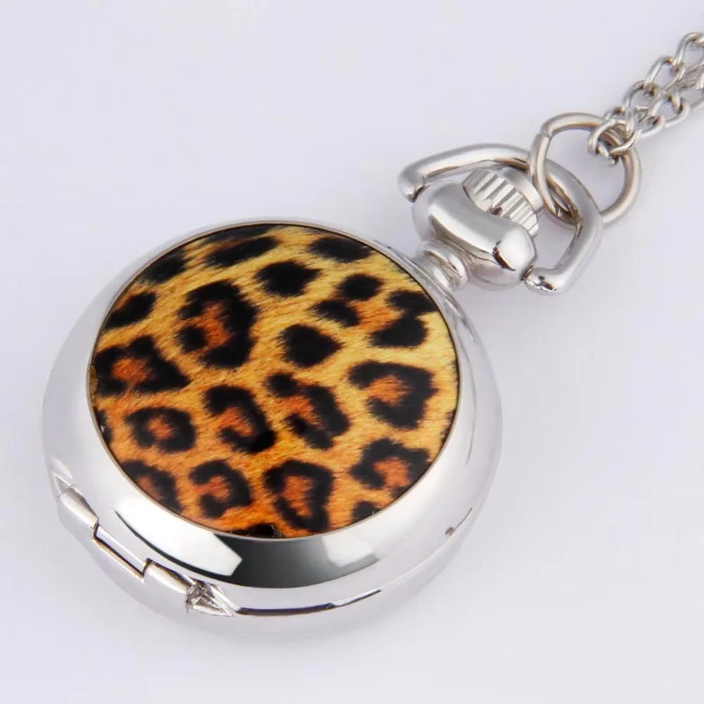 Small Size Fashion Casual Quartz withLeopard print Pattern Retro Pocket Watch with Necklace
Small Size Fashion Casual Quartz withLeopard print Pattern Retro Pocket Watch with Necklace