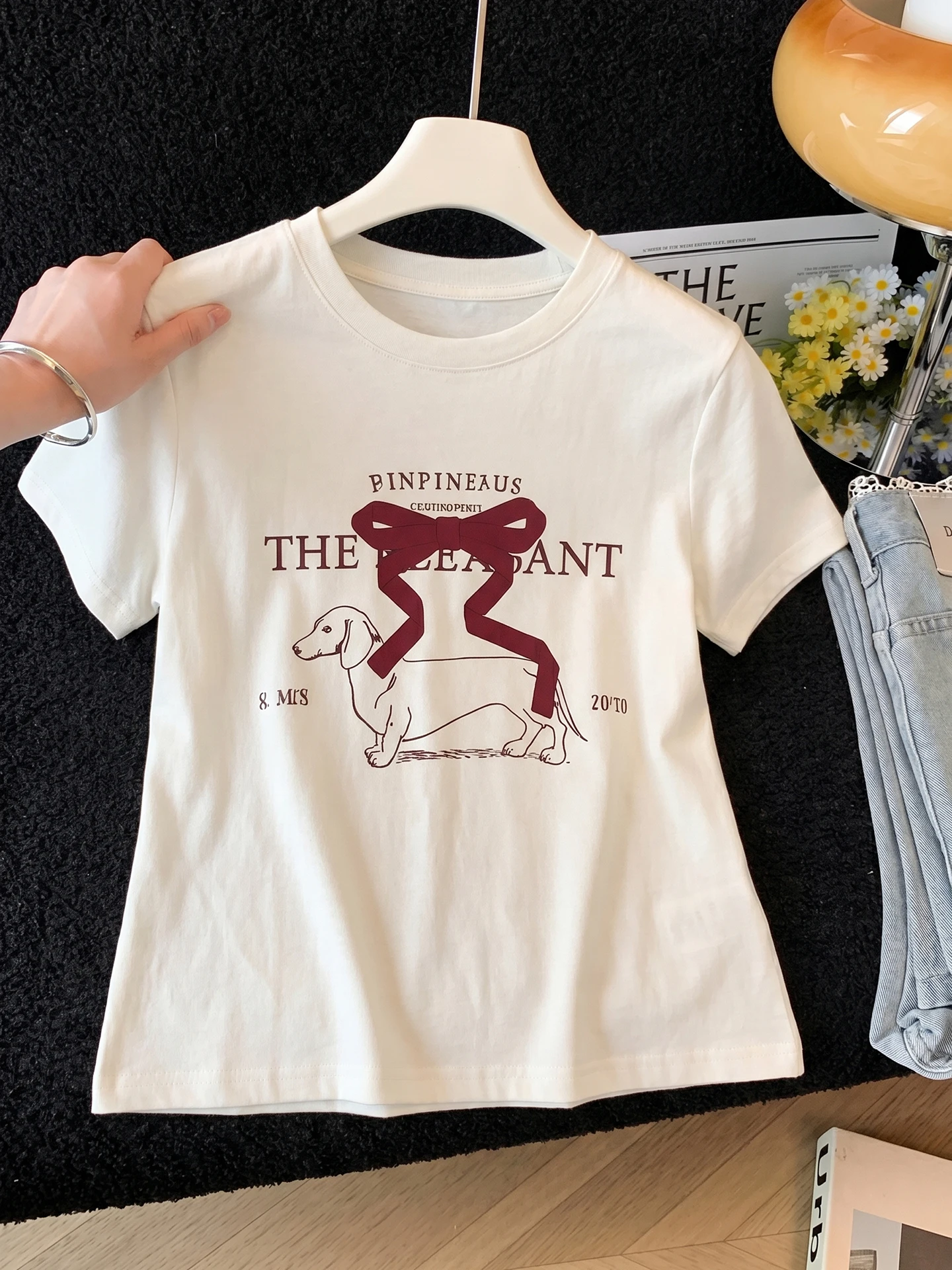 KoreanRetro Dachshund Bowknot Letter Print Crew Neck Short Sleeve T-Shirt Women's Summer Loose Casual Versatile Short Sleeve Top
KoreanRetro Dachshund Bowknot Letter Print Crew Neck Short Sleeve T-Shirt Women's Summer Loose Casual Versatile Short Sleeve Top