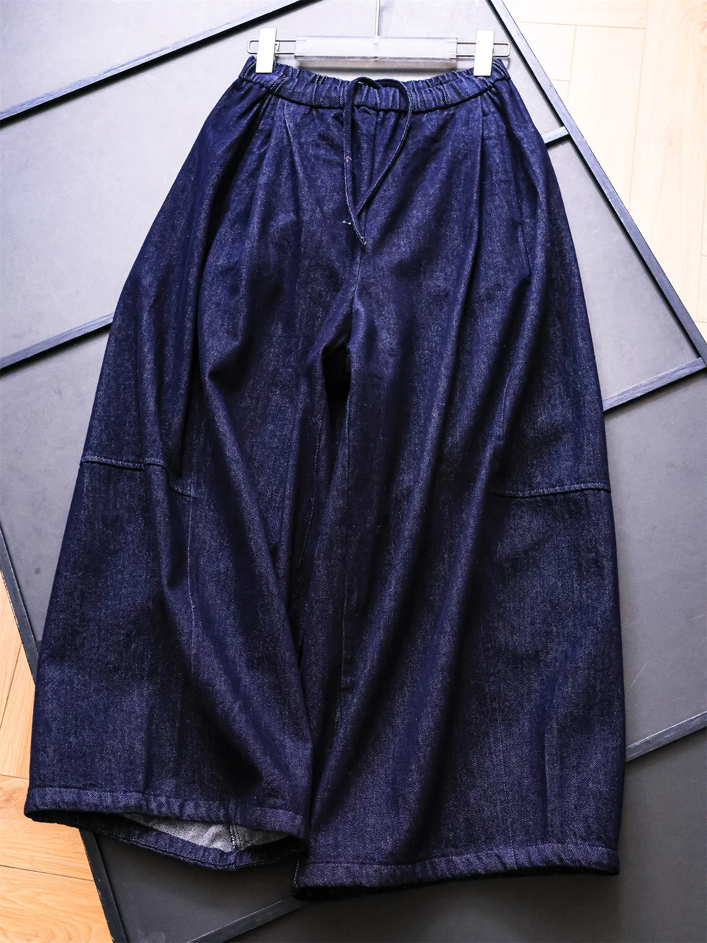 Deep Blue Drawstring Elastic Waist Loose Wide Leg Pants Balloon Pants Versatile Lantern Pants Nine Point Women's Jeans M287
Deep Blue Drawstring Elastic Waist Loose Wide Leg Pants Balloon Pants Versatile Lantern Pants Nine Point Women's Jeans M287