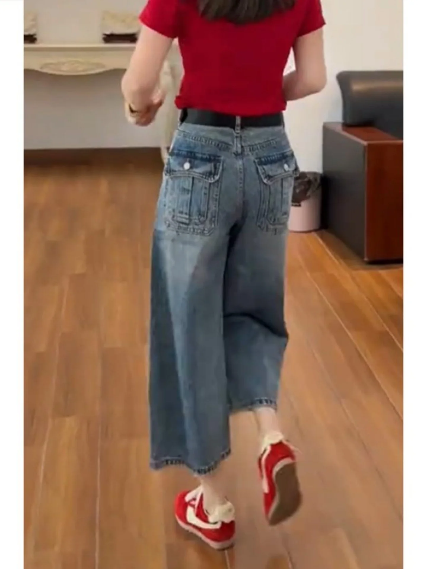 Retro Loose Straight Leg Jeans Women's Summer High Waist Denim Pants Wide Leg Cover Hip Nine Points Slimming Small Size
Retro Loose Straight Leg Jeans Women's Summer High Waist Denim Pants Wide Leg Cover Hip Nine Points Slimming Small Size