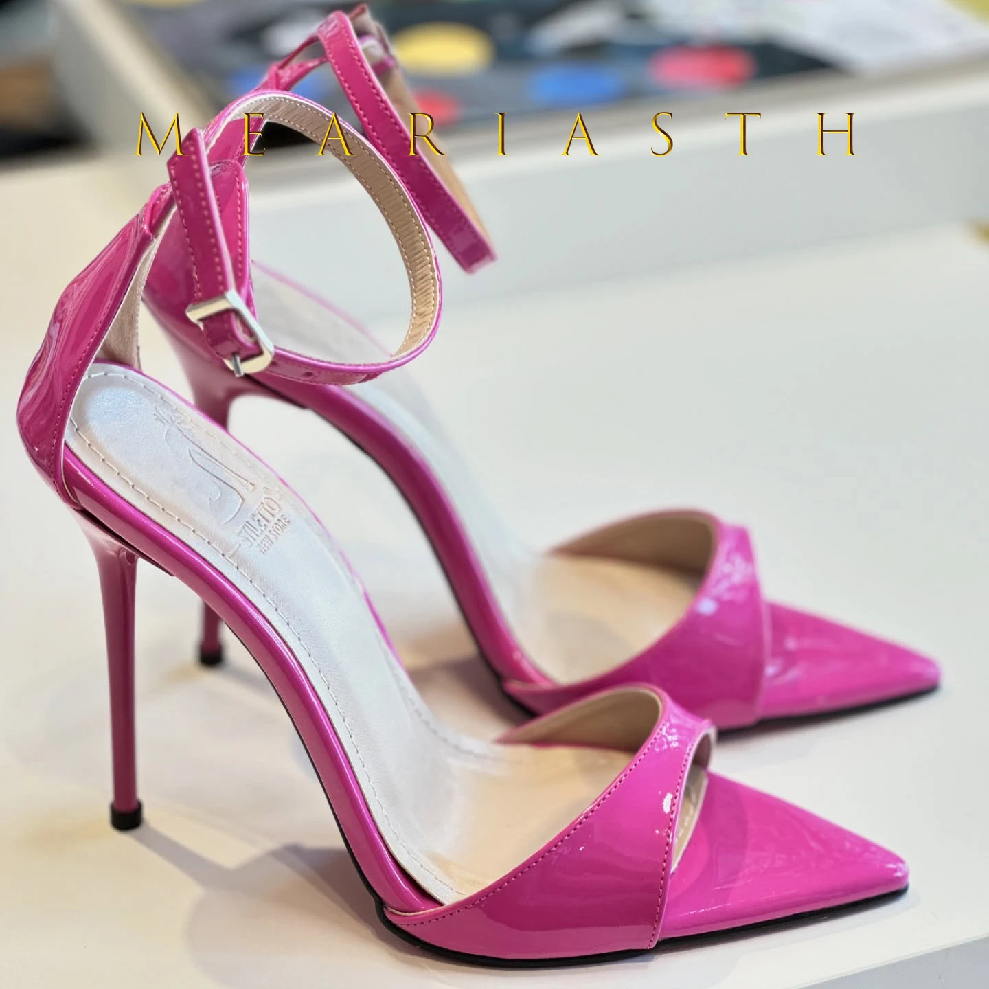 new Women Sandals Fashion 12CM High Heels Sandals Shoes Pointed Toe Thin High Heels Buckle Strap Shallow Women Shoes Size 35-44
new Women Sandals Fashion 12CM High Heels Sandals Shoes Pointed Toe Thin High Heels Buckle Strap Shallow Women Shoes Size 35-44