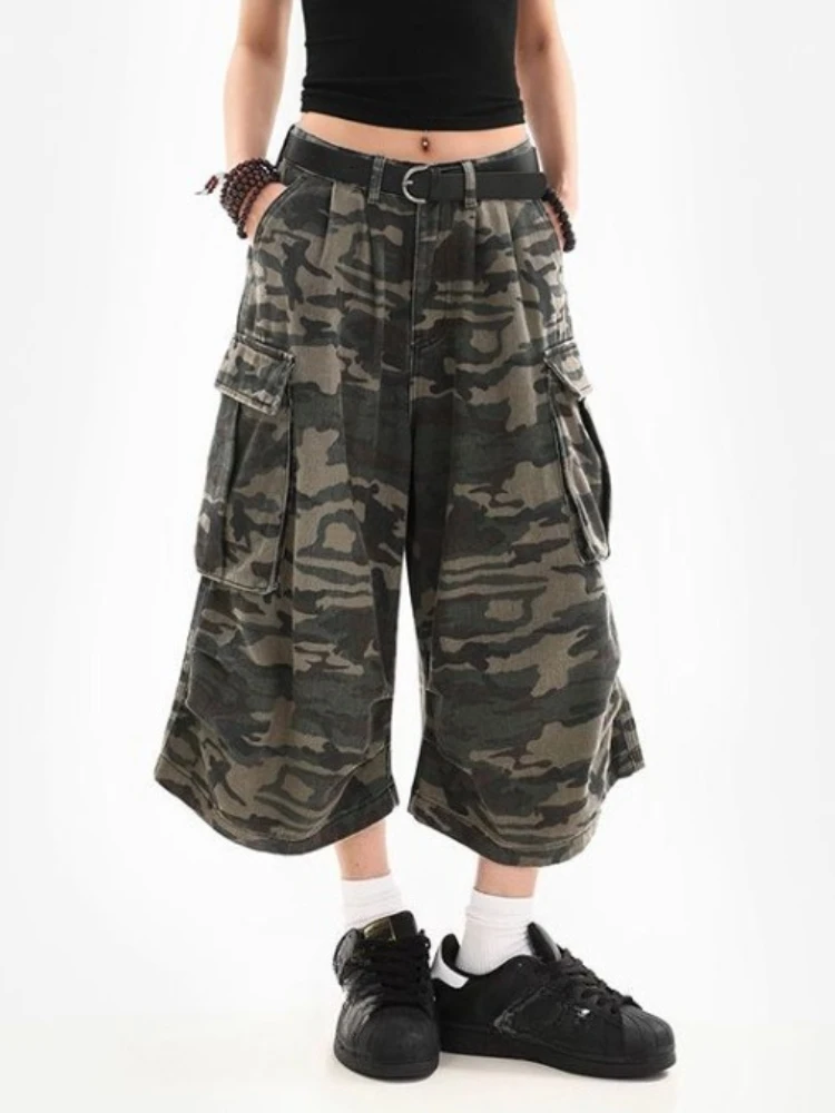 American Retro Camouflage Short Pants for Women Trendy Fashion Calf- Length Pants Straight Loose Casual Wide Leg Shorts
American Retro Camouflage Short Pants for Women Trendy Fashion Calf- Length Pants Straight Loose Casual Wide Leg Shorts