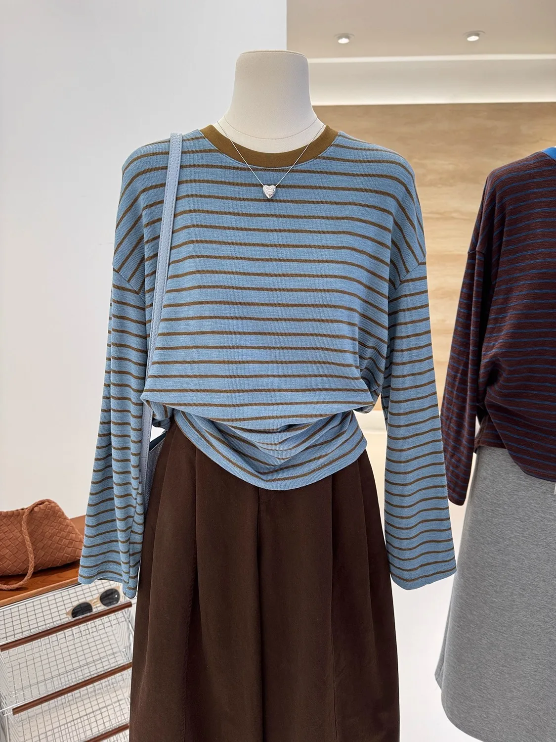 plus Size 300 Pou Korean Sle Versatile Retro Striped Color Blo Long Sve T-irt Women's Autumn New Lazy Top
plus Size 300 Pou Korean Sle Versatile Retro Striped Color Blo Long Sve T-irt Women's Autumn New Lazy Top