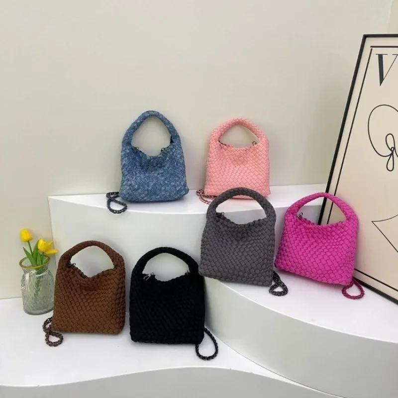 Weaving Solid Color Light Luxury Shoulder Bag Hollow Versatile 2025 High Quality Bags for Women New Beach Women's Handbags
Weaving Solid Color Light Luxury Shoulder Bag Hollow Versatile 2025 High Quality Bags for Women New Beach Women's Handbags