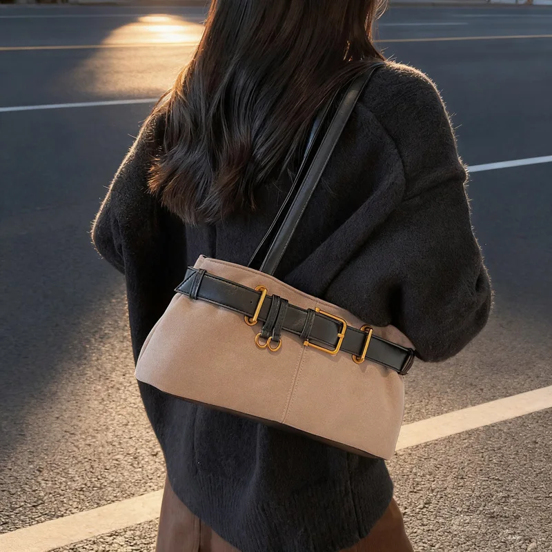 2026 Popular Large Capacity New French Niche Retro Single Shoulder Underarm Bag For Women'S Cute Commuting Baguette Bag
2026 Popular Large Capacity New French Niche Retro Single Shoulder Underarm Bag For Women'S Cute Commuting Baguette Bag