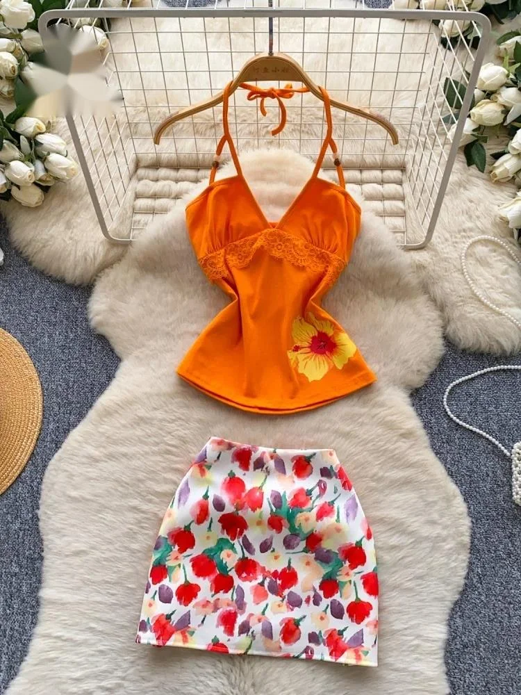 Streetwear Bohemian Print Suits Women Halter Beading Vintage Top+Floral Mini Skirts Ins Hotsweet Beach Two Pieces Sets
Streetwear Bohemian Print Suits Women Halter Beading Vintage Top+Floral Mini Skirts Ins Hotsweet Beach Two Pieces Sets