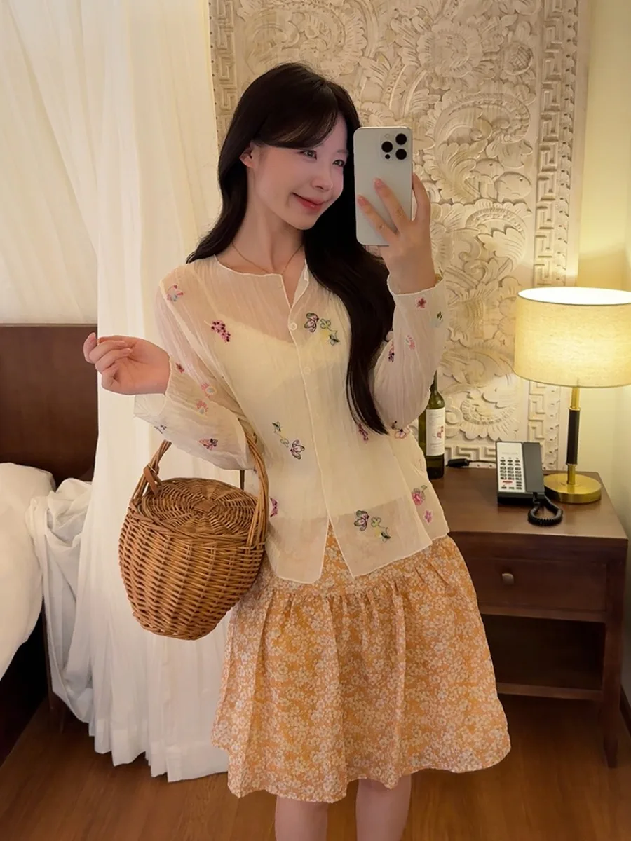 Sweet Elegant Embroidered Long Sleeve plus Size Shirt Floral Print Heavy Work Glass Flower Design Breathable Sun Protection
Sweet Elegant Embroidered Long Sleeve plus Size Shirt Floral Print Heavy Work Glass Flower Design Breathable Sun Protection