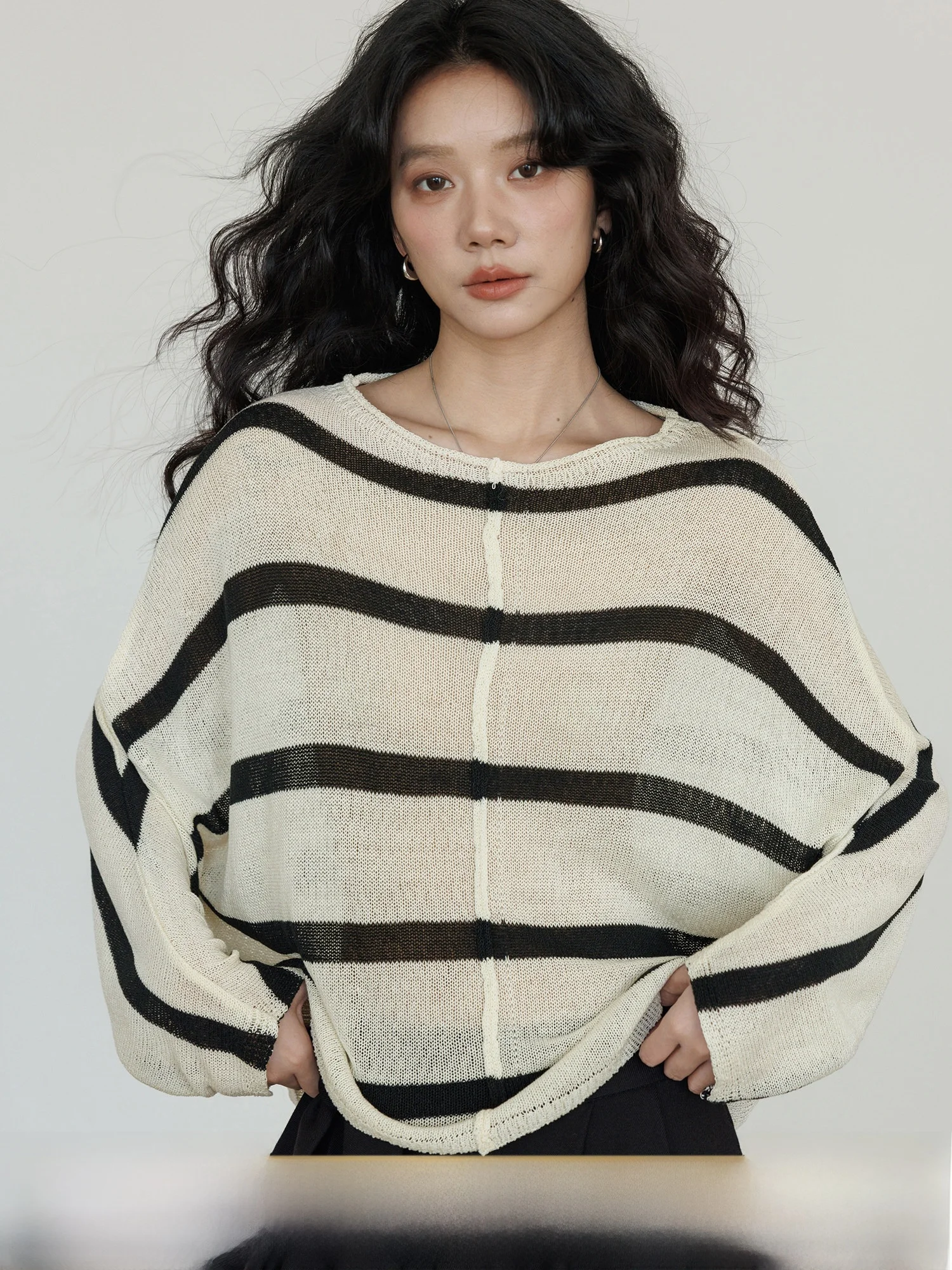 Spring Knitted Long Sleeve Boat Neck Striped Cover up Women's Loose Fit Casual Style Top New 2026 Lazy Rich Fashion
Spring Knitted Long Sleeve Boat Neck Striped Cover up Women's Loose Fit Casual Style Top New 2026 Lazy Rich Fashion