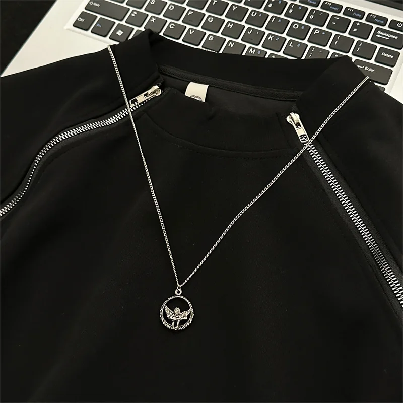 Men's Hip Hop Style Necklace New Fashionable Decorative Unisex Trendy Streetwear Versatile Clothing Pendant Accessory
Men's Hip Hop Style Necklace New Fashionable Decorative Unisex Trendy Streetwear Versatile Clothing Pendant Accessory