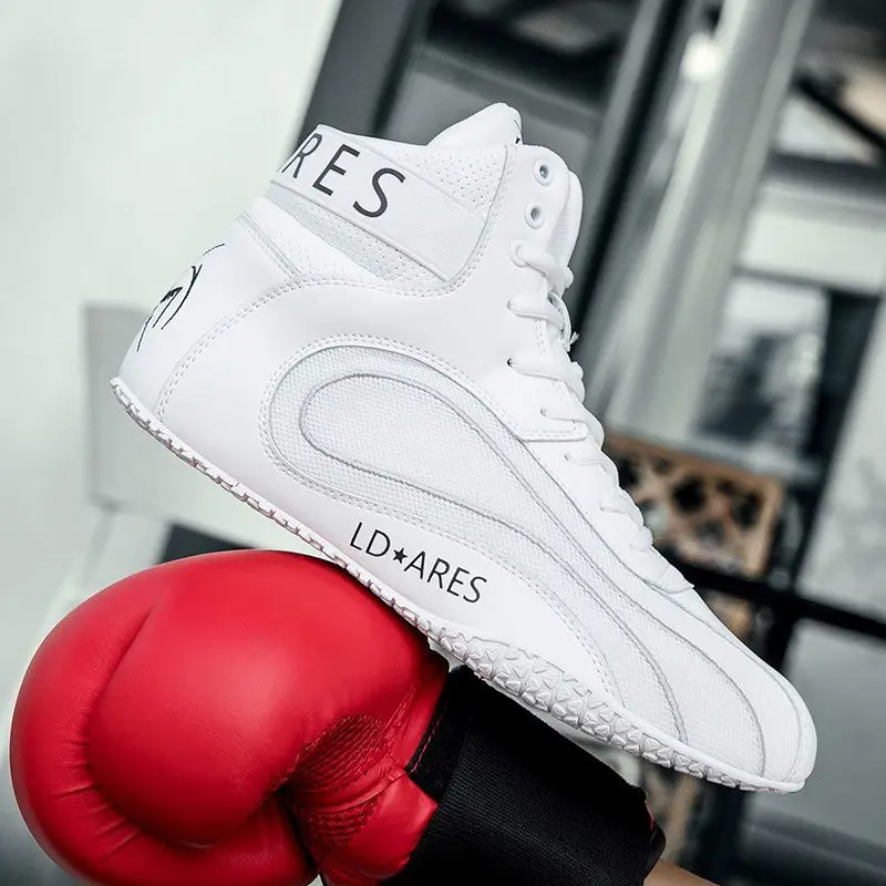 Professional Wrestling Boots Men Breathable Boxing Shoes for Men Anti-Slippery Boxing Fighting Boots High Gym Training Shoe Mans
Professional Wrestling Boots Men Breathable Boxing Shoes for Men Anti-Slippery Boxing Fighting Boots High Gym Training Shoe Mans