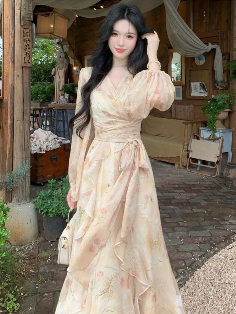 Women Elegant Autumn Lantern Sleeve Dress V-neck Ruffle A-Line Vintage Casual Birthday Vestidos Female Clothes New
Women Elegant Autumn Lantern Sleeve Dress V-neck Ruffle A-Line Vintage Casual Birthday Vestidos Female Clothes New