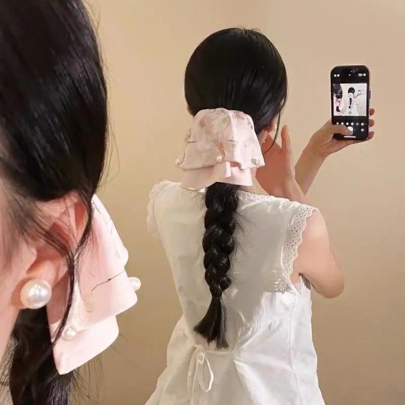 New Chinese Style Elegant Printed Satin Pearl Ponytail Hair Clip Hair Accessories For Women Headwear
New Chinese Style Elegant Printed Satin Pearl Ponytail Hair Clip Hair Accessories For Women Headwear