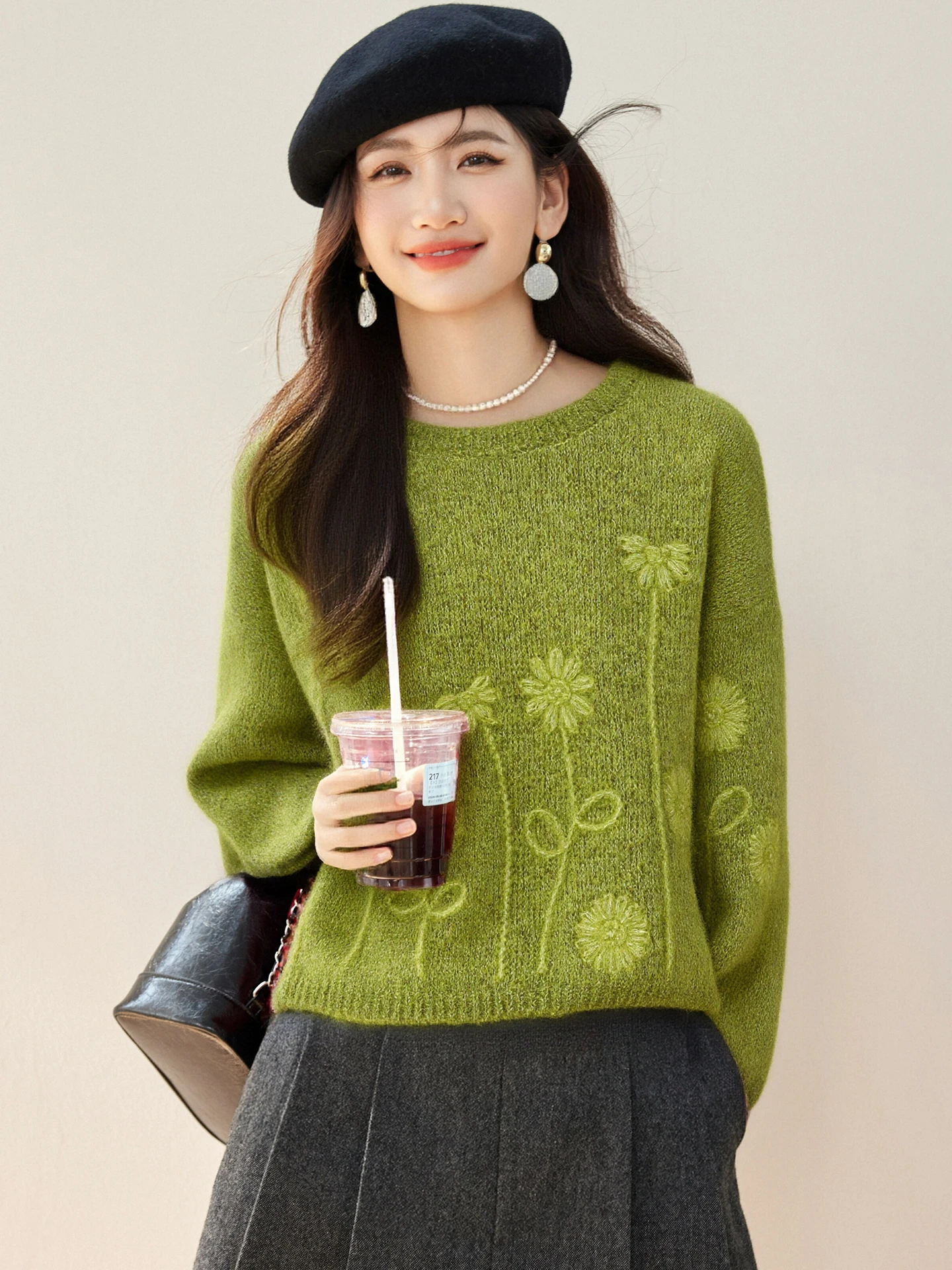 Far Mountain Misty Green Sweater Autumn Outfit Women'S 2025 New Three-Dimensional Hook Flower Loose Knit Top
Far Mountain Misty Green Sweater Autumn Outfit Women'S 2025 New Three-Dimensional Hook Flower Loose Knit Top