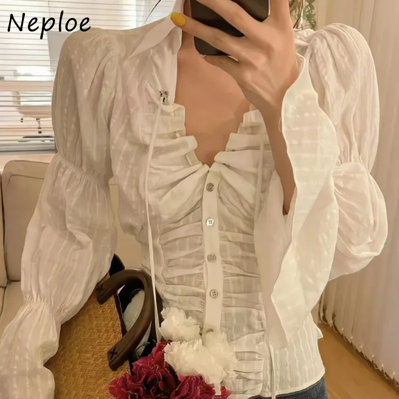Neploe 2025 Fashion New Ruched V-neck Lace Up Blouses Single Breasted Shirts Women Y2k Slim Fit Puf Sleeve Blusas Mujer
Neploe 2025 Fashion New Ruched V-neck Lace Up Blouses Single Breasted Shirts Women Y2k Slim Fit Puf Sleeve Blusas Mujer