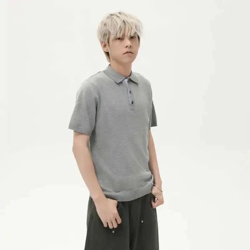 2025 простые новые мужские футболки с отложным воротником, однотонные топы с короткими рукавами, корейский свободный пуловер, мужские футболки
2025 простые новые мужские футболки с отложным воротником, однотонные топы с короткими рукавами, корейский свободный пуловер, мужские футболки