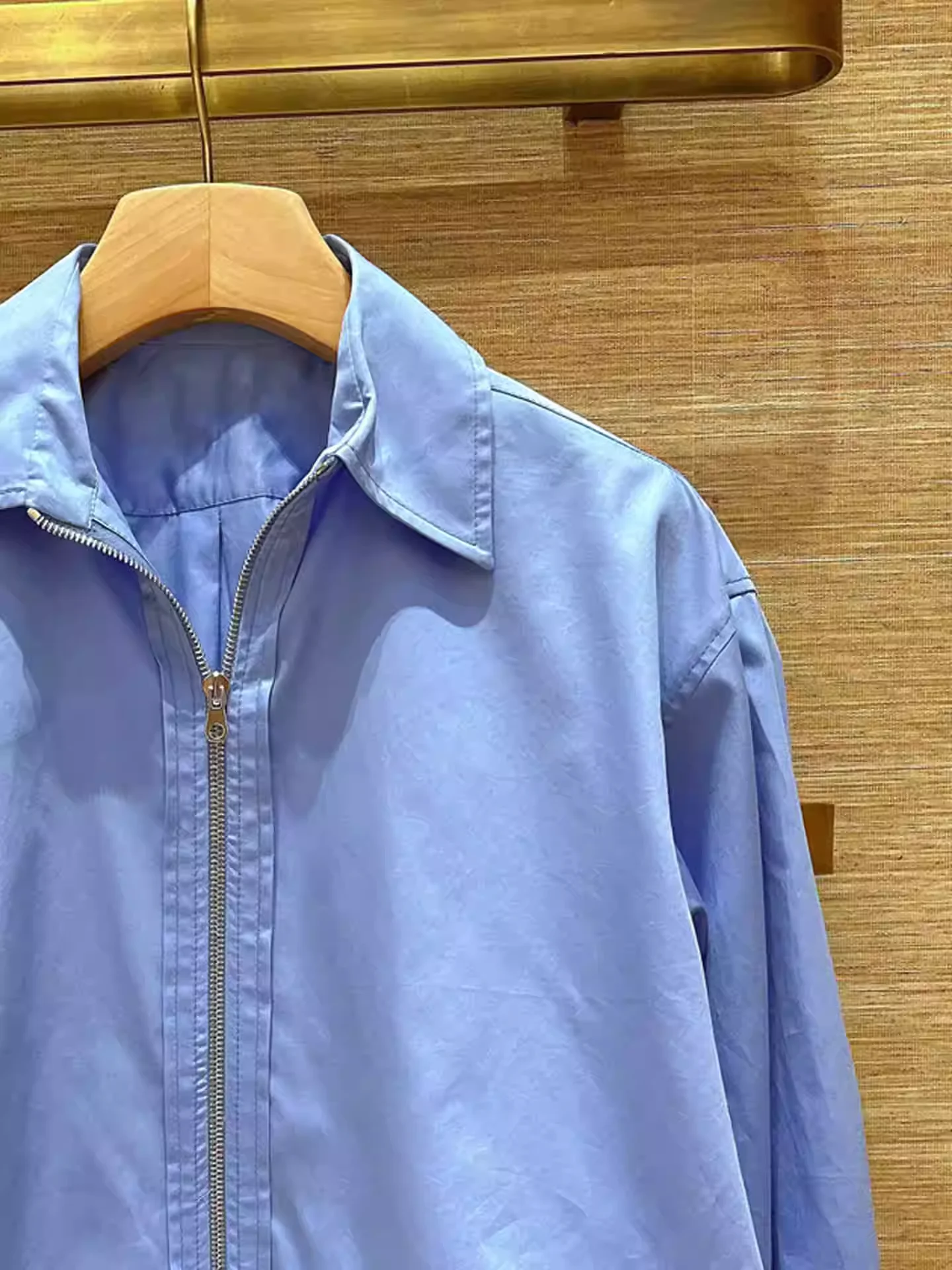 Women Zipper Blue Shirt Early Spring 2026 Embroidery Long Sleeve Turn-down Collar Loose Female Blouse Top
Women Zipper Blue Shirt Early Spring 2026 Embroidery Long Sleeve Turn-down Collar Loose Female Blouse Top